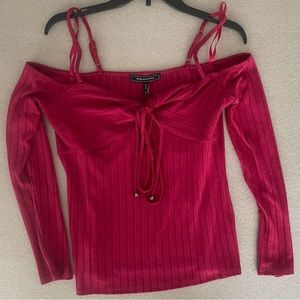 BCBGMAXAZRIA Red Cold Shoulder Knit Top Size Medium